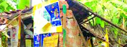 anganwadi building collapses